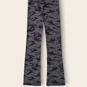 Victoria's Secret Pink Camouflage Flare leggings
